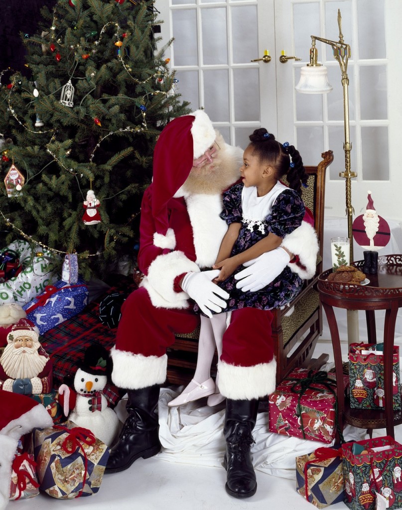 サンタクロースと子供の画像
